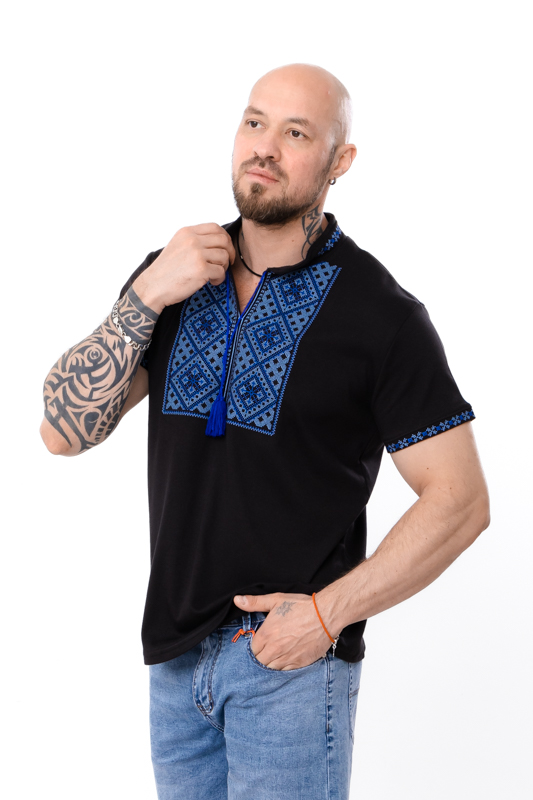 Вишиванка чоловіча з коротким рукавом